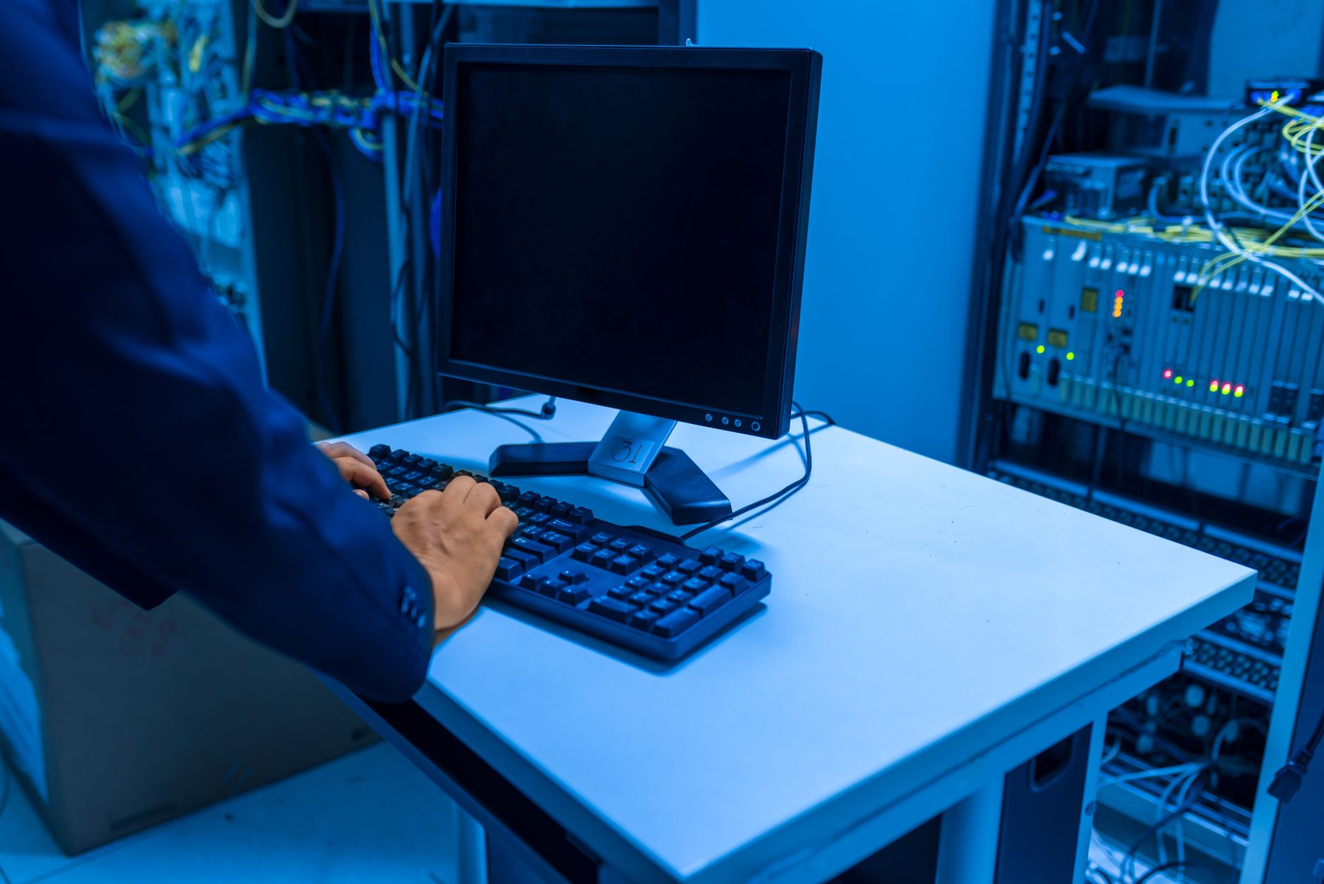 N8n monitoring server